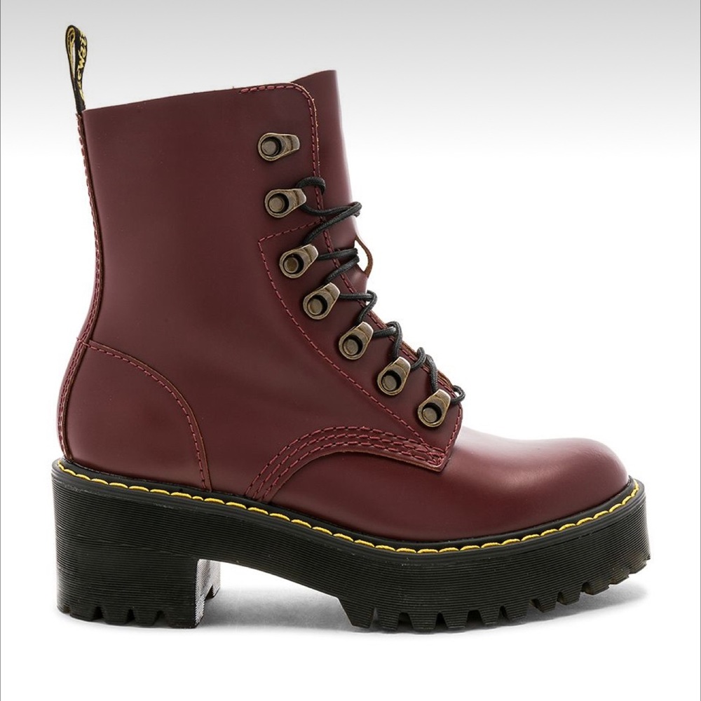 Dr. Martens Leona Boot in Oxblood